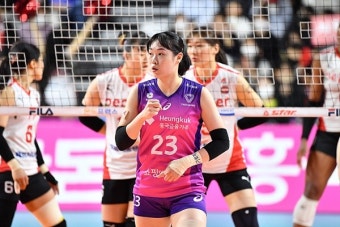 '새 주전세터' 이원정, 흥국생명 승리 견인