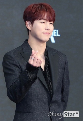 [오마이포토] '가면의 여왕' 신지훈, 막내의 하트