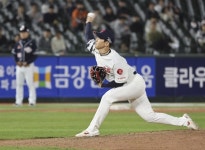 '9G 연속 무실점' 최준용, 더 강해진 거인 뒷문