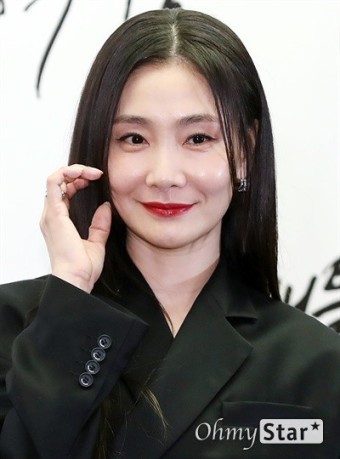 [오마이포토] '행복배틀' 박효주, 센 언니의 행복