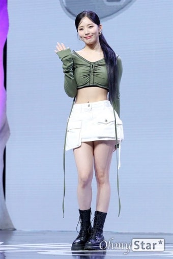 [오마이포토] '프로미스나인' 박지원, 불 지피는 에네제틱 매력