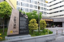 구십 넘어 계란 삶는 법 배웁니다... 잘 살아보려고요