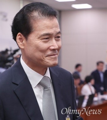 [오마이포토] 퇴장하는 김영호 통일부장관 후보자