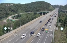 [사진] 성묘 나서는 사람들... 추모공원 주변 혼잡