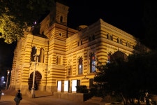 그 밤, 광장에서 펼쳐진 음악과 댄스의 열기