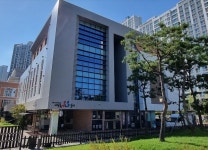 친구 엄마가 얼굴에 그림 그려줬어요... 웃음 넘치는 아이들 마을축제