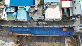 땅·벽이 갈라지는데 불안해서 살겠나... 장승포 주민들 불안