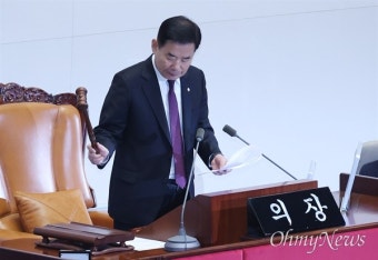 손준성·이정섭 검사 탄핵 가결됐다... 헌재 심판까지 업무정지