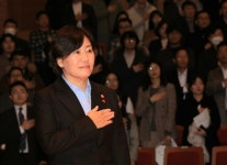 송미령 장관 취임 일성은 '현장 농정'... "든든한 농정 전환"
