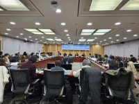 한국의 민주주의 위기와 민주시민교육의 과제