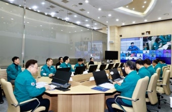 전공의들 사직서 작성에... 복지부, '집단사직서 수리 금지' 명령