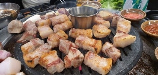 제주서 먹는 흑돼지가 비싼 이유... 이거 알면 화날 걸요?