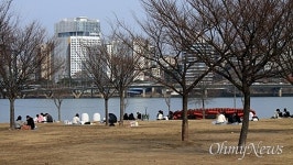 서울에서 봄이 가장 먼저 당도하는 곳 [성낙선의 자전거여행]