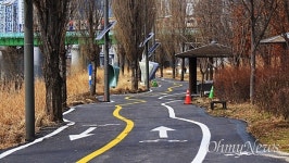 서울에서 봄이 가장 먼저 당도하는 곳 [성낙선의 자전거여행]