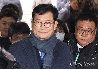 검 