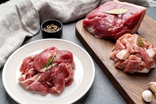 한 번 맛보면 향, 식감 잊을 수 없어... 흑돼지 자부심