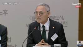 유인촌 태권도장, 돌봄에 활용... 윤 대통령 반응은 없어