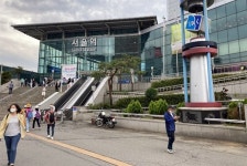 서울역에서 이상한 거 못 느끼셨나요?