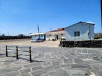 쪽빛 바다가 절경인 하도리 해안