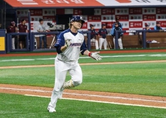 '꼴찌의 대반전' 키움 돌풍 이끄는 '새 영웅' 이형종