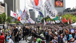 윤석열 퇴진! 모든 노동자의 노동권 보장하라