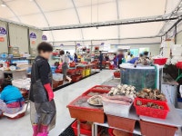 화재 비극 딛고 다시 연 서천특화시장 전국에서 찾아온 손님에 힘난다