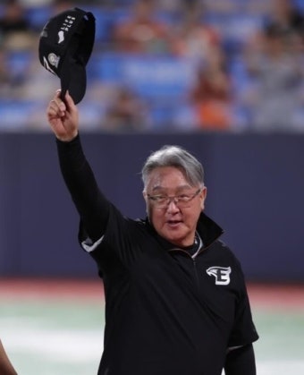 6년 만의 복귀전 승리... 한화 '김경문 매직' 나올까