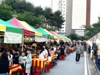 [사진] 모처럼 들썩인 아파트 우리 동네 야시장 놀러오세요