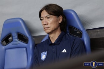 홍명보 감독 첫 일정은 기자회견 아닌 유럽 출장