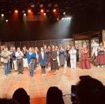 뜨자마자 매진된 소극장 연극, 4시간이 아깝지 않네