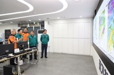 '폭우 점검' 박완수 도지사 "자연재난 예방은 사전대피"