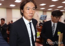 [오마이포토] 국회 나온 홍명보 축구 국가대표팀 감독