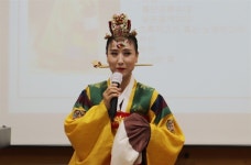 춘향전 아니고 춘앵전입니다