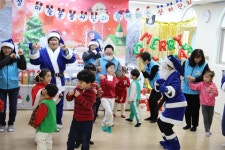 파란 산타와 함께한 특별한 성탄절 이야기