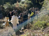 일본에서 3대가 모여서 산신제를 지내는 곳은?