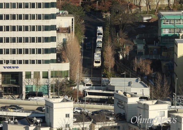 김신 대통령경호처 가족부장, 윤석열 체포영장 집행 방해로 경찰 소환 불응