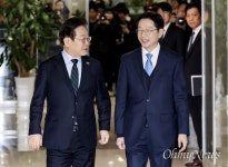 김경수, 지상파 출구조사 54.3%로 경남지사 우세… 박완수 45.7%