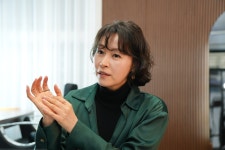 13권 책 낸 출판인... 현실과 연결되는 책 만들고 싶다