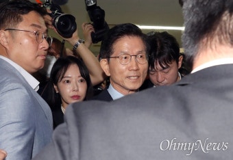 [오마이포토] 후보 교체 입장 밝히는 김문수 후보