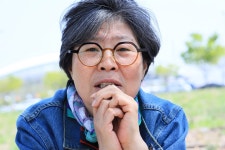 영도 봉래동 골목에 사람이 살고 있습니다
