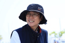 영도 봉래동 골목에 사람이 살고 있습니다