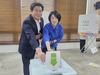 임병택 시흥시장, 거북섬동 주민센터에서 사전투표한 이유