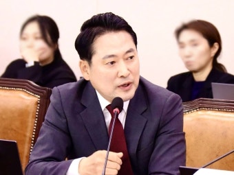 장동혁, 이 대통령 재판 연기에 '사법부가 정치권력에 굴복'… 시민들 