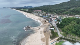 고성군, 반암해변 침식 대응 본격화…연안 복구작업 박차