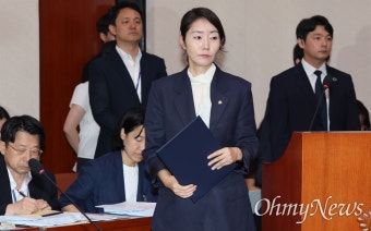 강선우 사퇴 총공세... 국힘 보좌진 