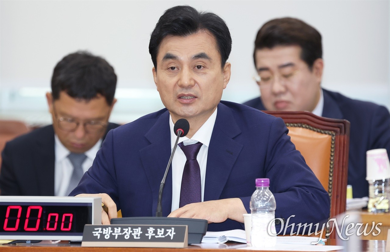 안규백 국방장관, 국방 개혁에 강한 다짐 문민통제의 원칙에 따를 것