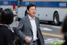 [오마이포토] 김건희 집사 지인 윤재현 참손푸드 대표 특검 출석