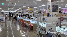 휴대폰 성지 가보니...단통법 폐지? 소문난 잔치, 달라진게 없다