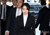 구치소 갇힌 김건희, '권불삼년'... 이르면 오늘밤 구속 결론