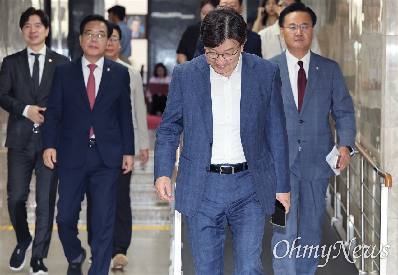 전재수 해수부 장관, 통일교 금품수수 의혹 강력 부인, 국민의힘 반격 전략 논란